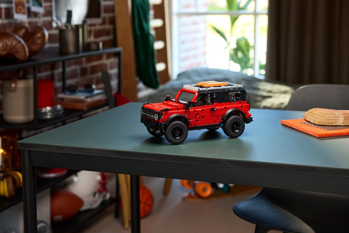 福特 Bronco 休旅車