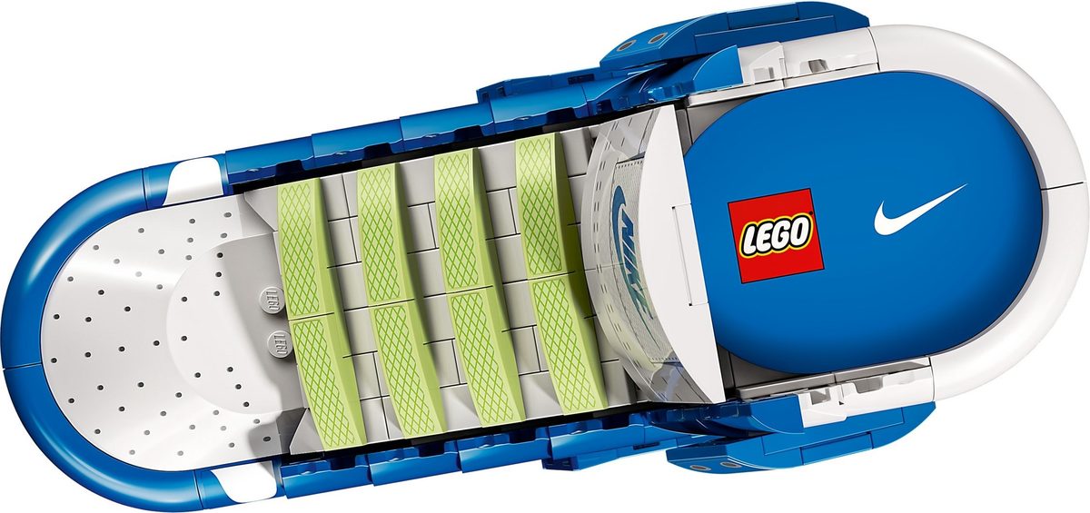 Nike Dunk x LEGO