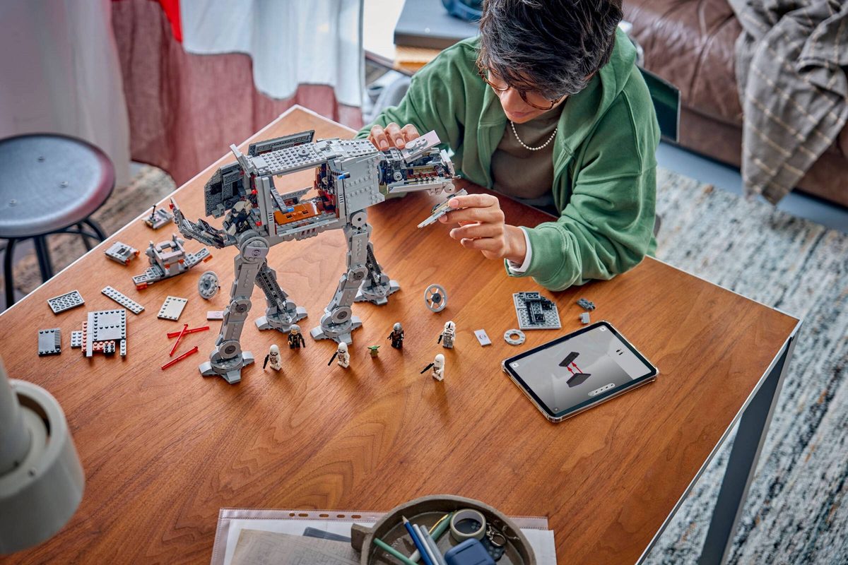 帝國殘黨 AT-AT 與 INT-4