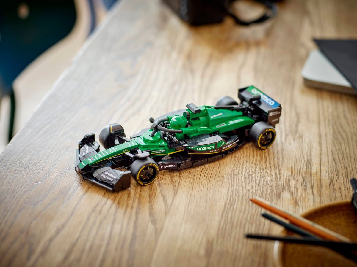 奧斯頓 馬丁 Aramco F1® AMR24 Race Car