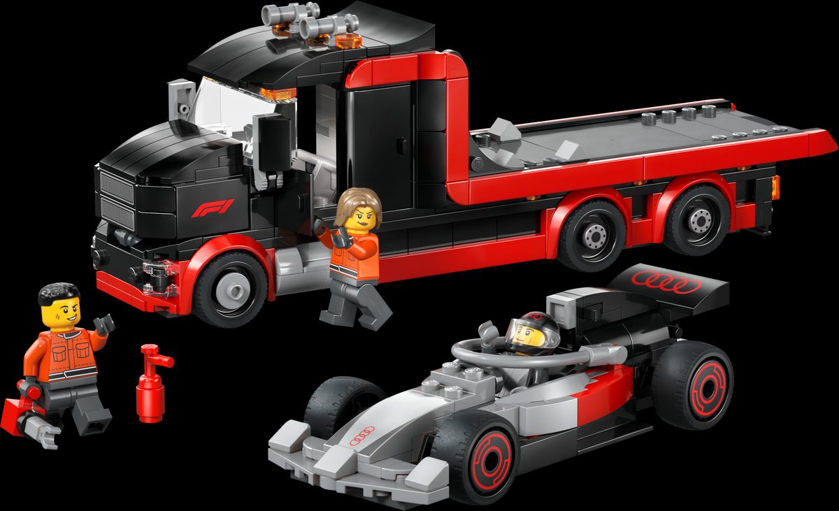 F1® 展示用卡車與 Audi F1® 賽車